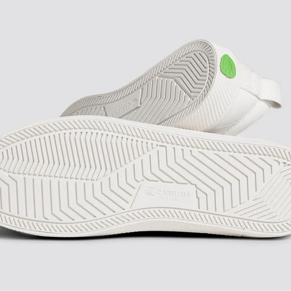Cariuma Off-White Canvas
OCA LOW|NIB|The Perfect White Tennis Shoe! - Picture 3 of 14
